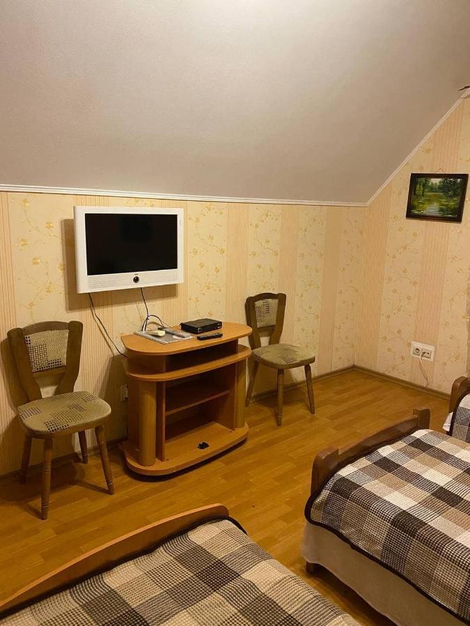 Inn Khlibodarskiy Khlibodarske Buitenkant foto