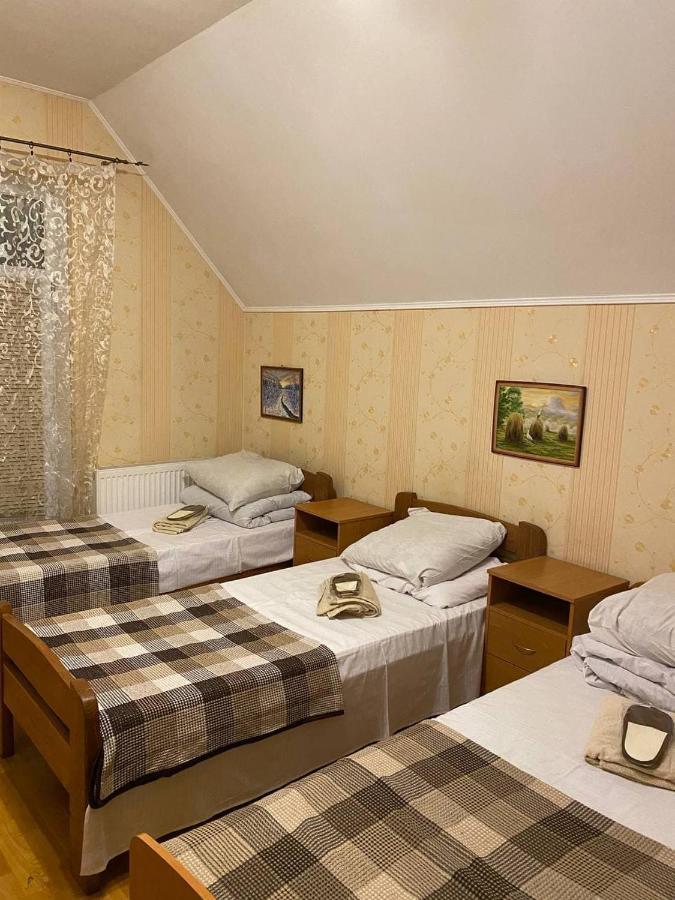 Inn Khlibodarskiy Khlibodarske Buitenkant foto