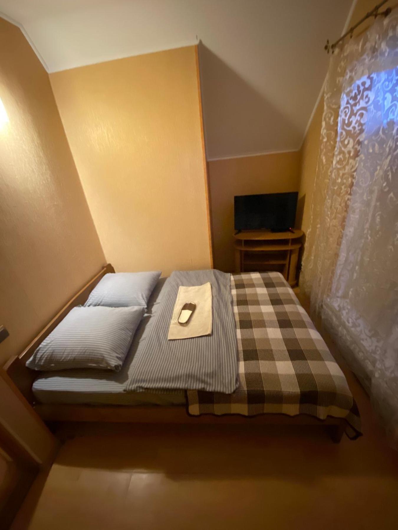 Inn Khlibodarskiy Khlibodarske Buitenkant foto
