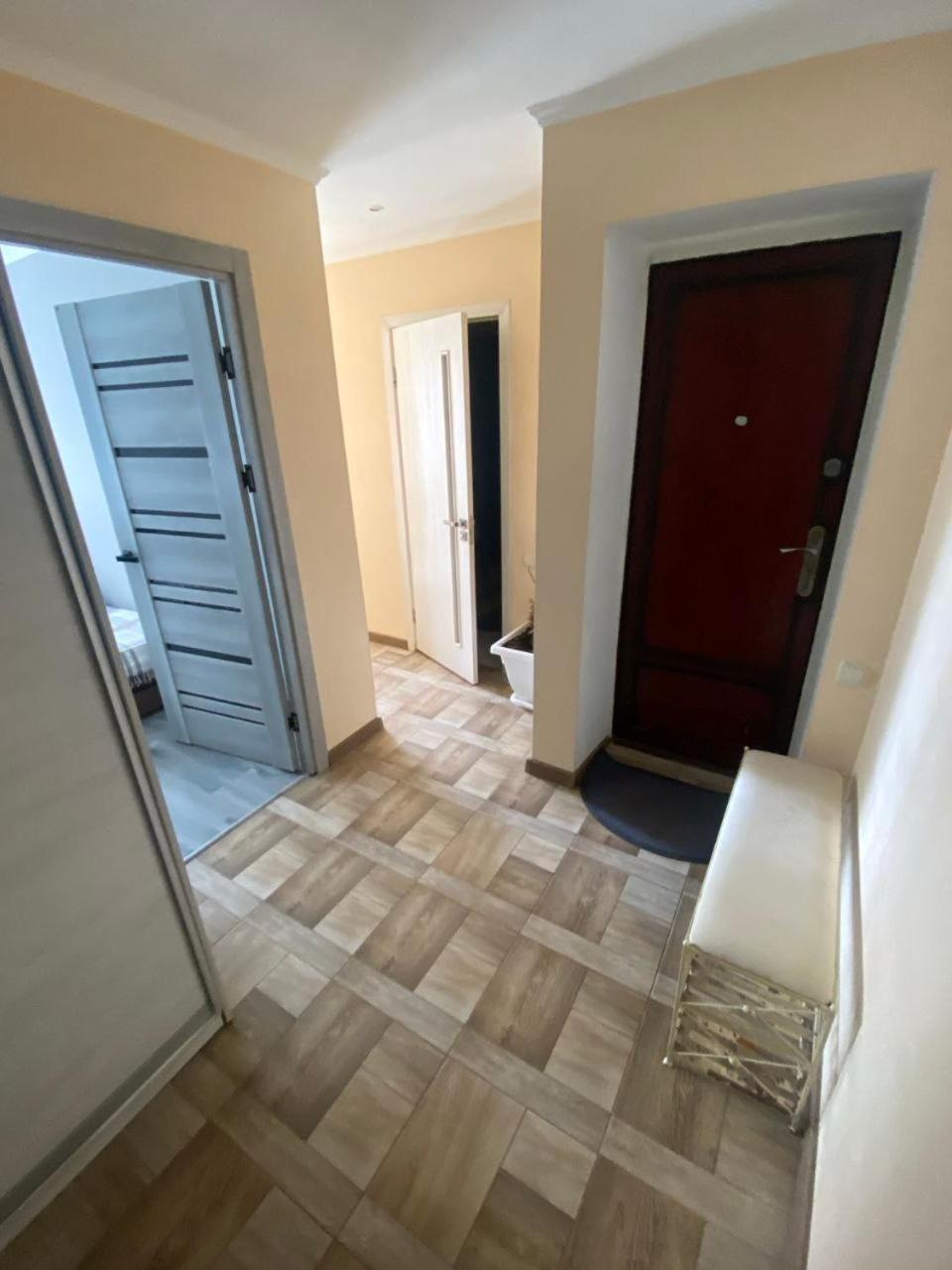 Inn Khlibodarskiy Khlibodarske Buitenkant foto