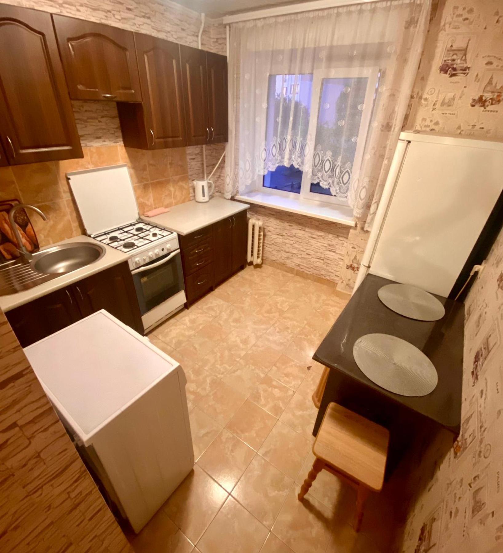 Inn Khlibodarskiy Khlibodarske Buitenkant foto